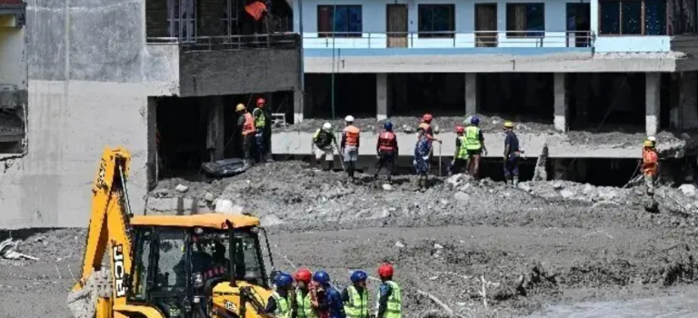 নেপালে বন্যায় ৩৮৯ জনের প্রাণহানি, নিখোঁজদের সন্ধানে চলছে উদ্ধার অভিযান
