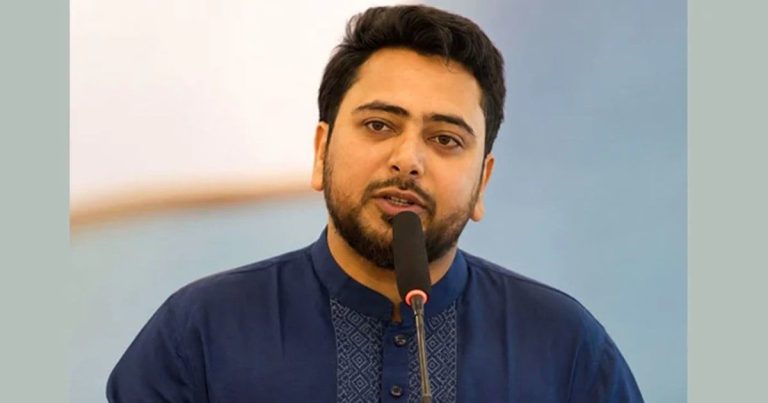 কার্যক্রম নিষিদ্ধ আওয়ামী লীগকে ফিরিয়ে আনতে যা যা করা প্রয়োজন, সবই করছে বিএনপি: নাহিদ