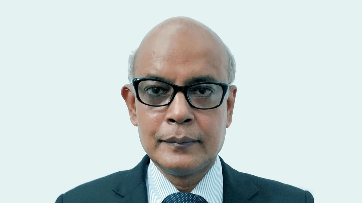 চুক্তিতে অর্থসচিব থাকছেন খায়েরুজ্জামান মজুমদার