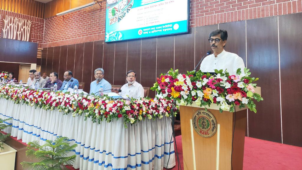 সমুদ্রে মাছের অভয়াশ্রম তৈরি করা হচ্ছে: মৎস্য ও প্রাণিসম্পদ মন্ত্রী